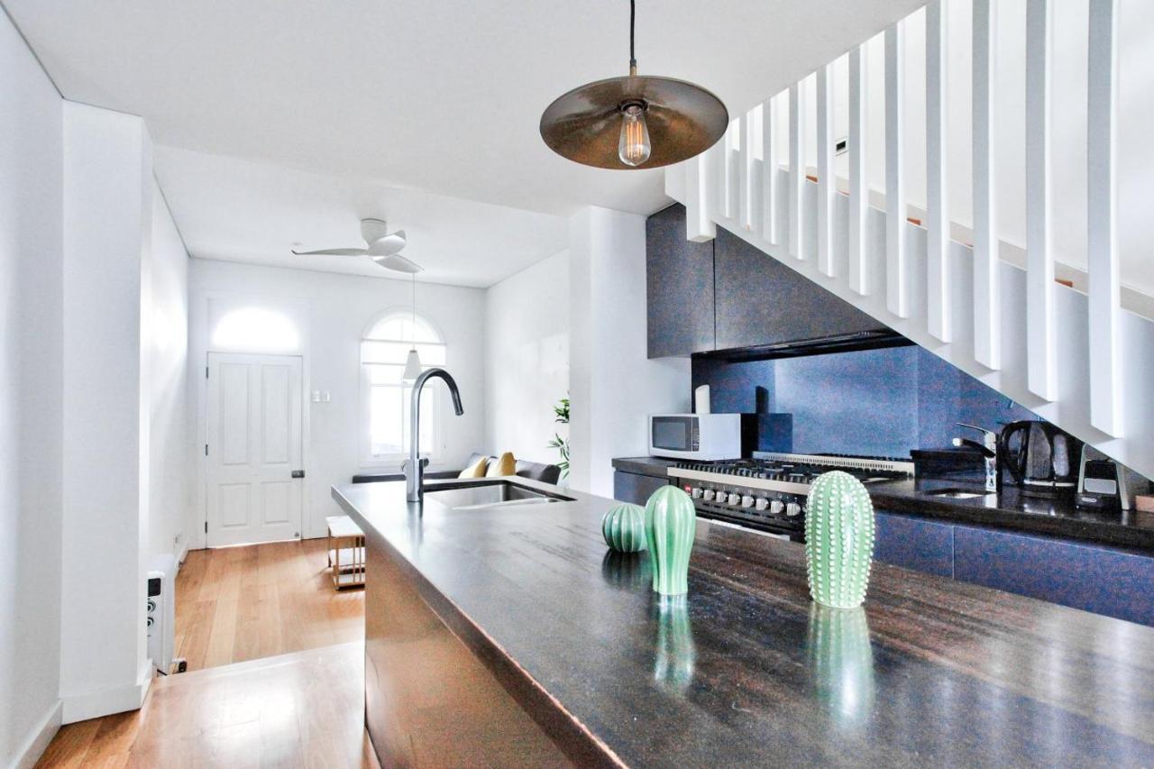 Astounding 3 Bedroom House Surry Hills 2 E-bikes Included Holiday home *
